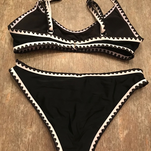 Bikini Set Size Small - Picture 2 of 4